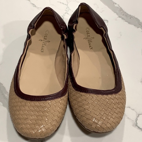 Cole Haan Ballet Flats Tan and Maroon. Size 6. - Picture 5 of 9